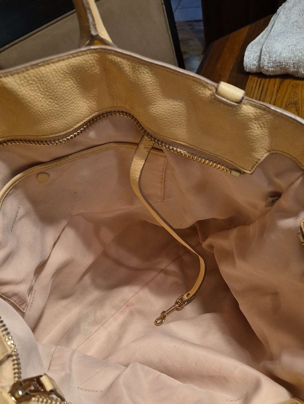 Coach Handbag - Picture 8 of 16